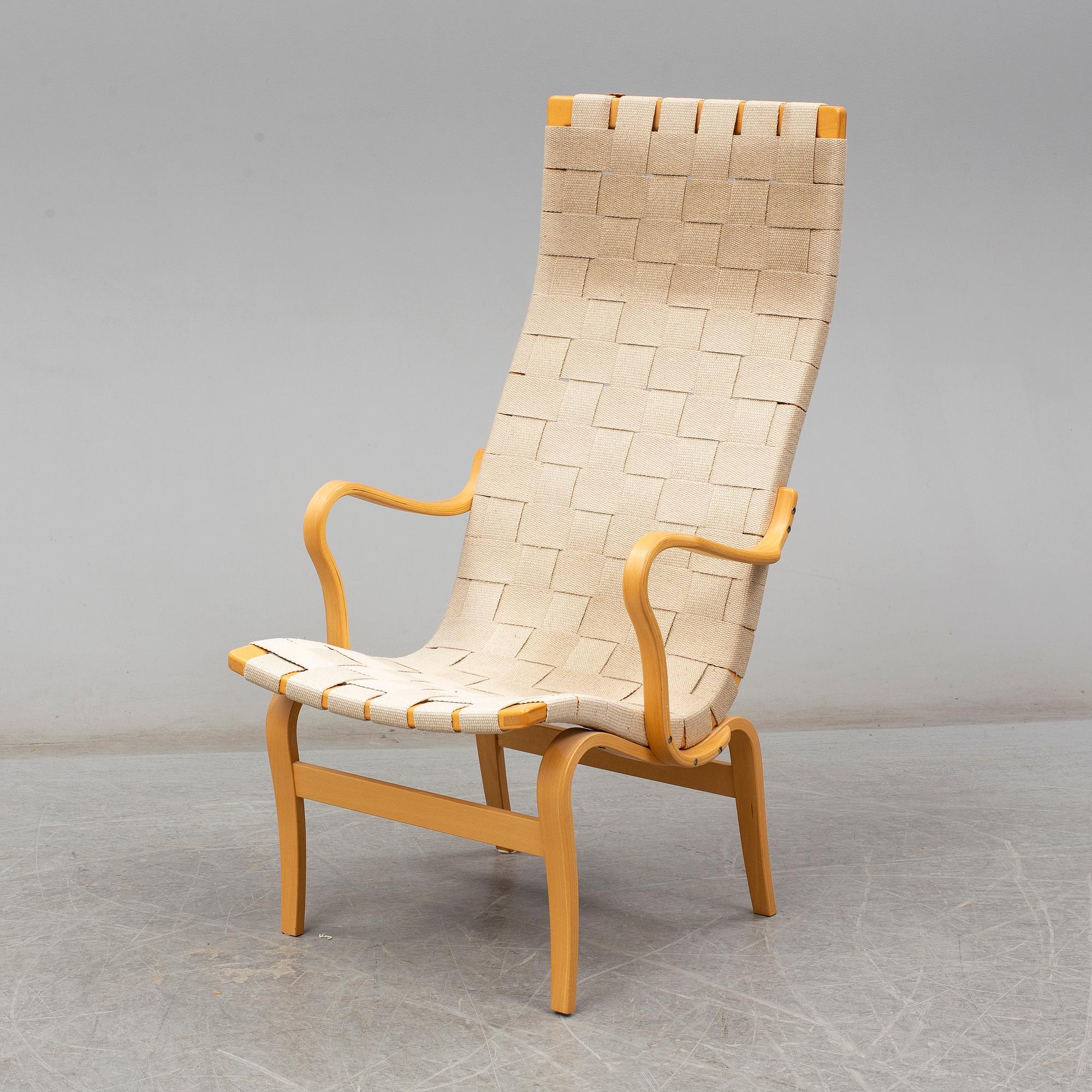 BRUNO MATHSSON, fåtölj, "Eva hög", Dux, omkring år 2000.