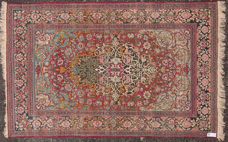 MATTA, semiantik, Isfahan. Ca 222 x 143 cm.