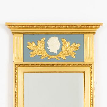 Spegel, gustaviansk stil, AB Exportlist, Nyköping, 1900-talets mitt.