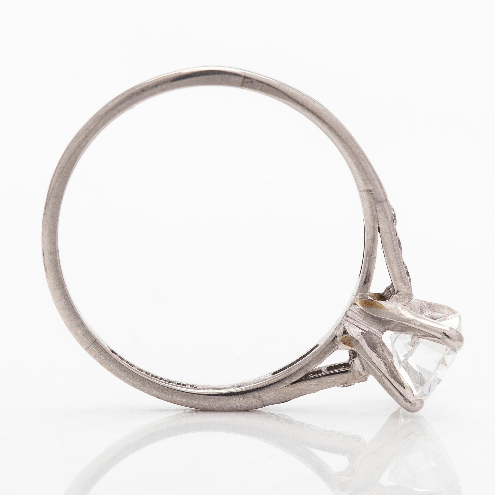 Tiffany & Co, ring, palladium med briljantslipade diamanter.