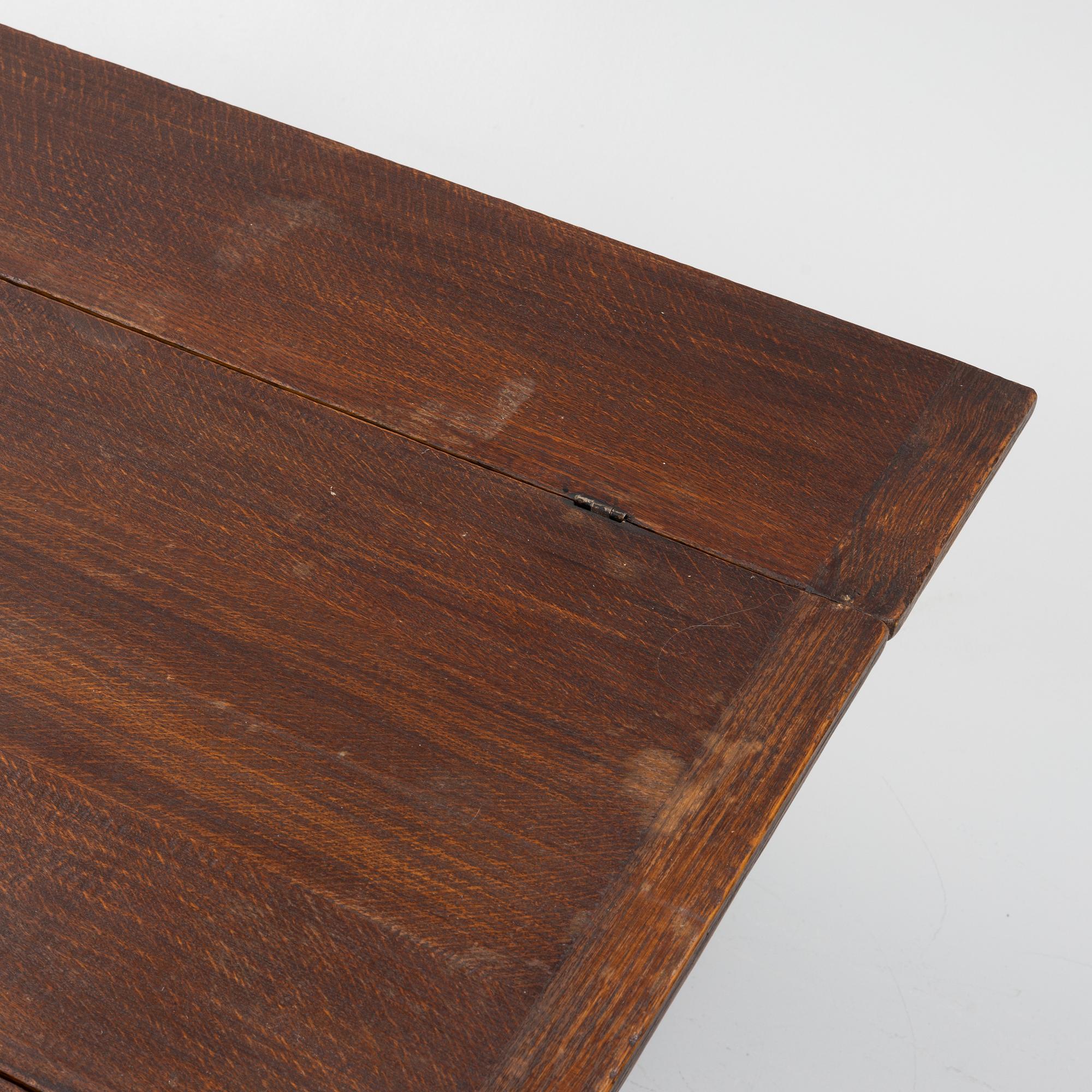 Dining table, likely Spain, second half of the 20th century.