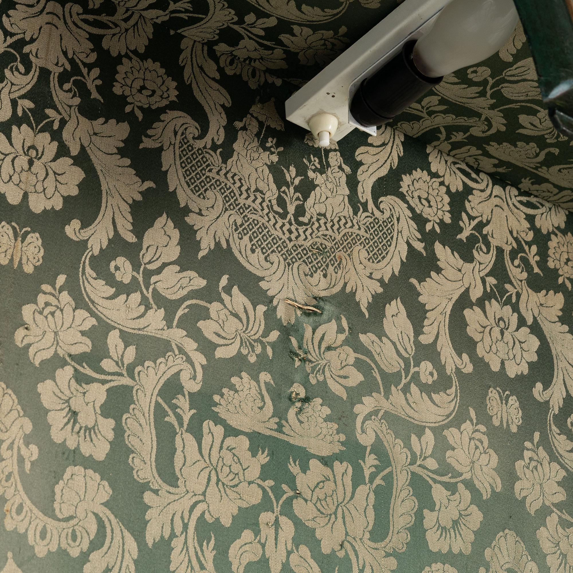 Vitrinskåp, England, tidigt 1900-tal.