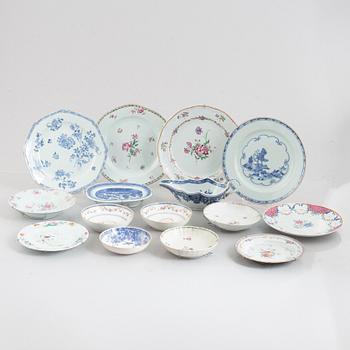 15 pieces of Chinese porcelain, the Qing dynasty, 18th-19th century.