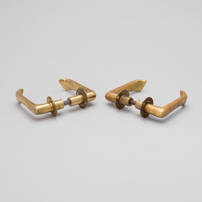 A PAIR OF DOOR HANDLES manufacturer Viljo Hirvonen, Valaistustyö, 1950s.