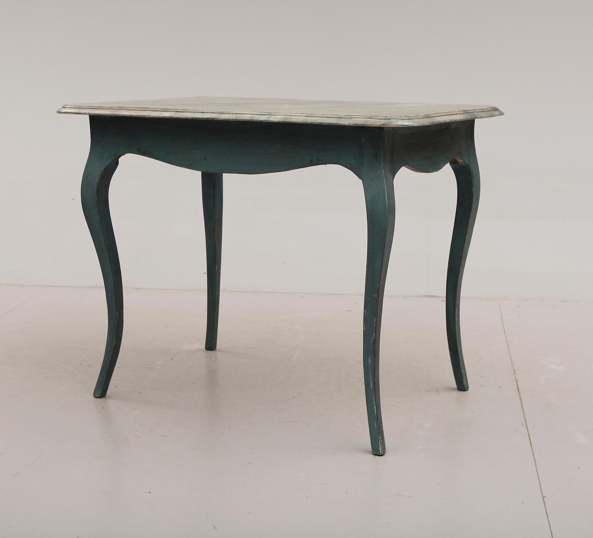 SKRIVBORD, rokokostil, 1800-talets första hälft.