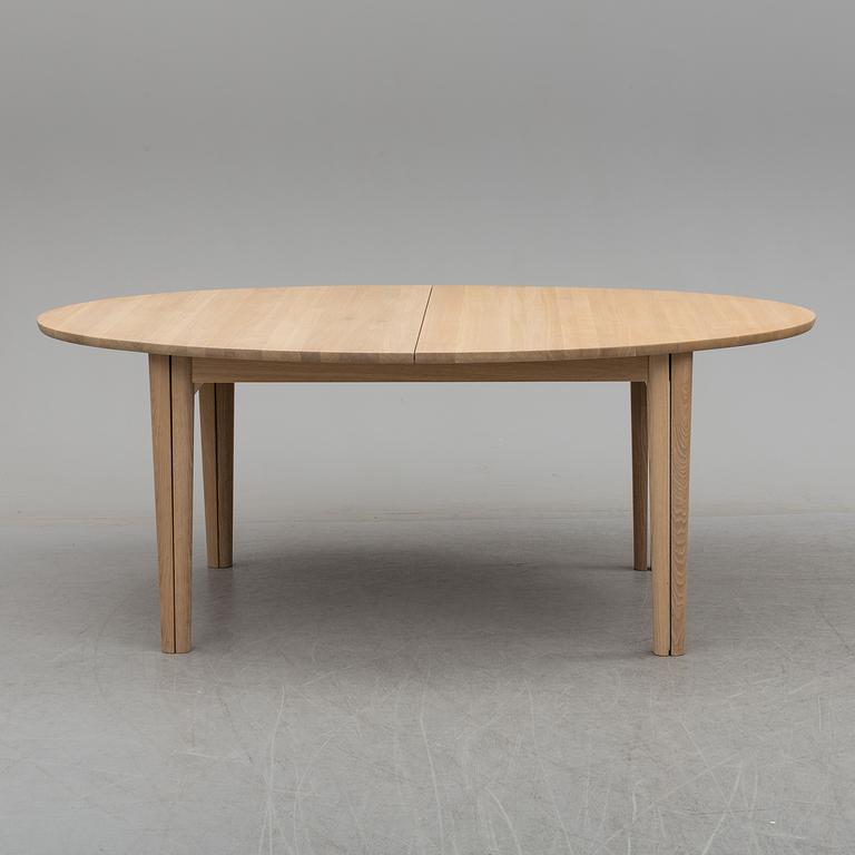 SKOVBY MÖBLER, matbord  SM78, med 4 iläggsskivor, 2000-tal.