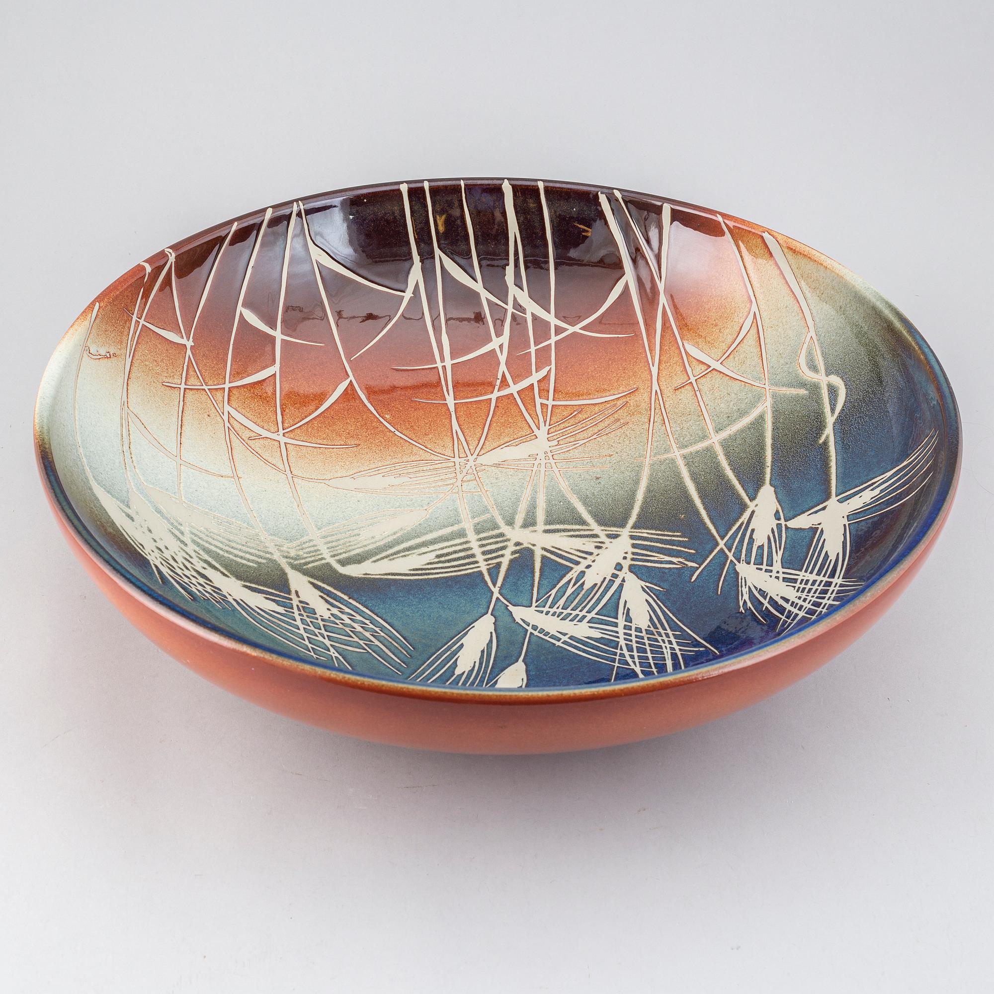 JACKIE LYND, a large stoneware dish, Rörstrand.
