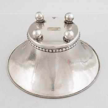 A silver bowl and dish, K Anderson Stockholm 1917.
