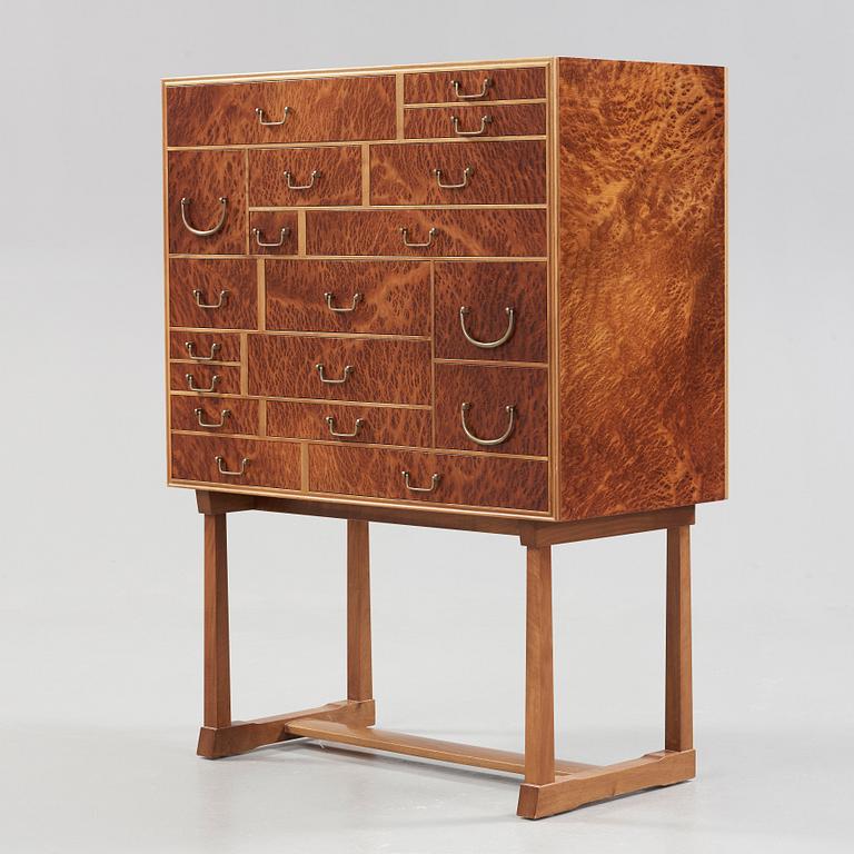 A Josef Frank burr wood, mahogany and walnut cabinet, Svenskt Tenn, model 881.