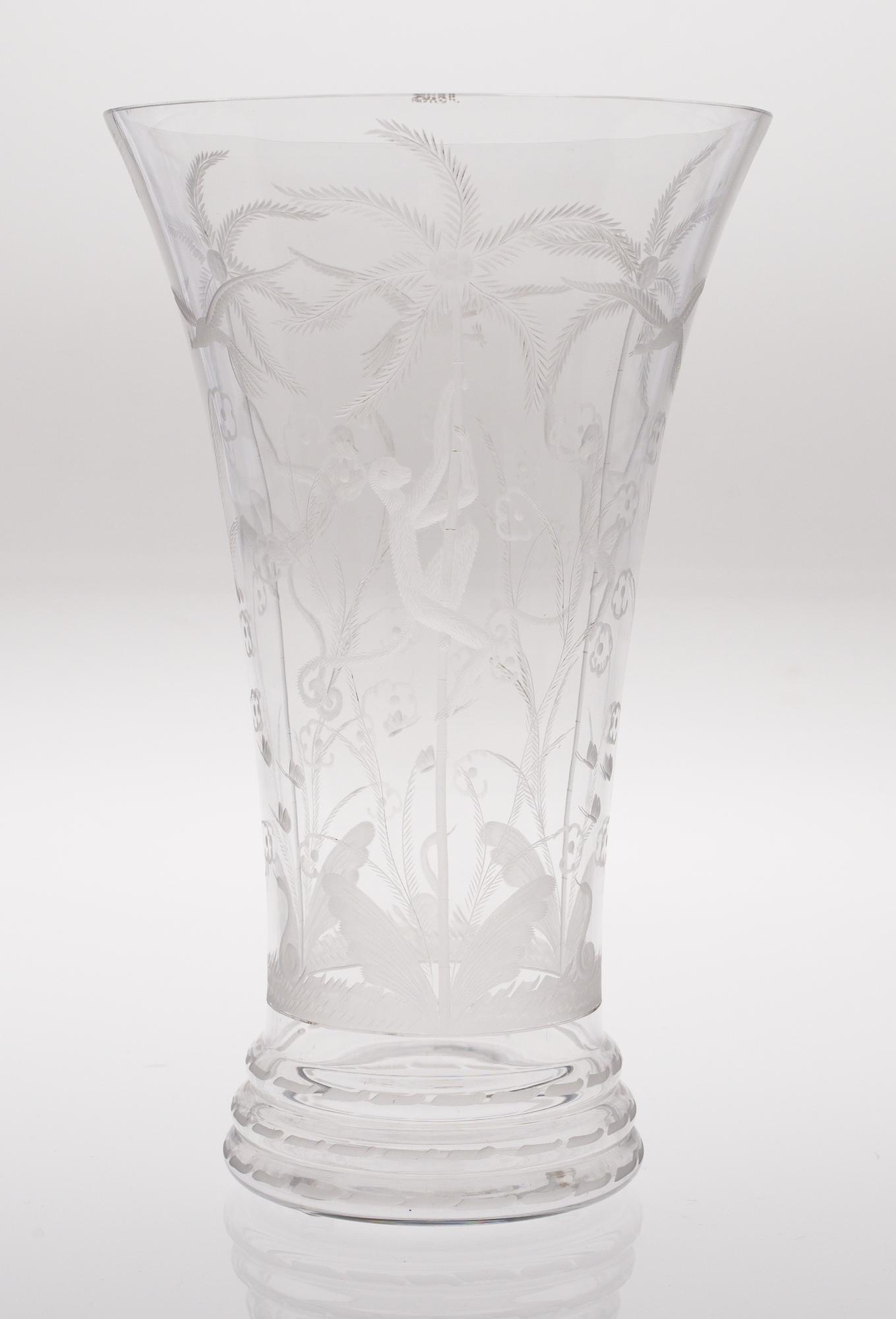 An Edward Hald engraved glass vase, Orrefors 1925.