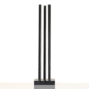 Lars-Erik Falk, "Svart modulskulptur B45".