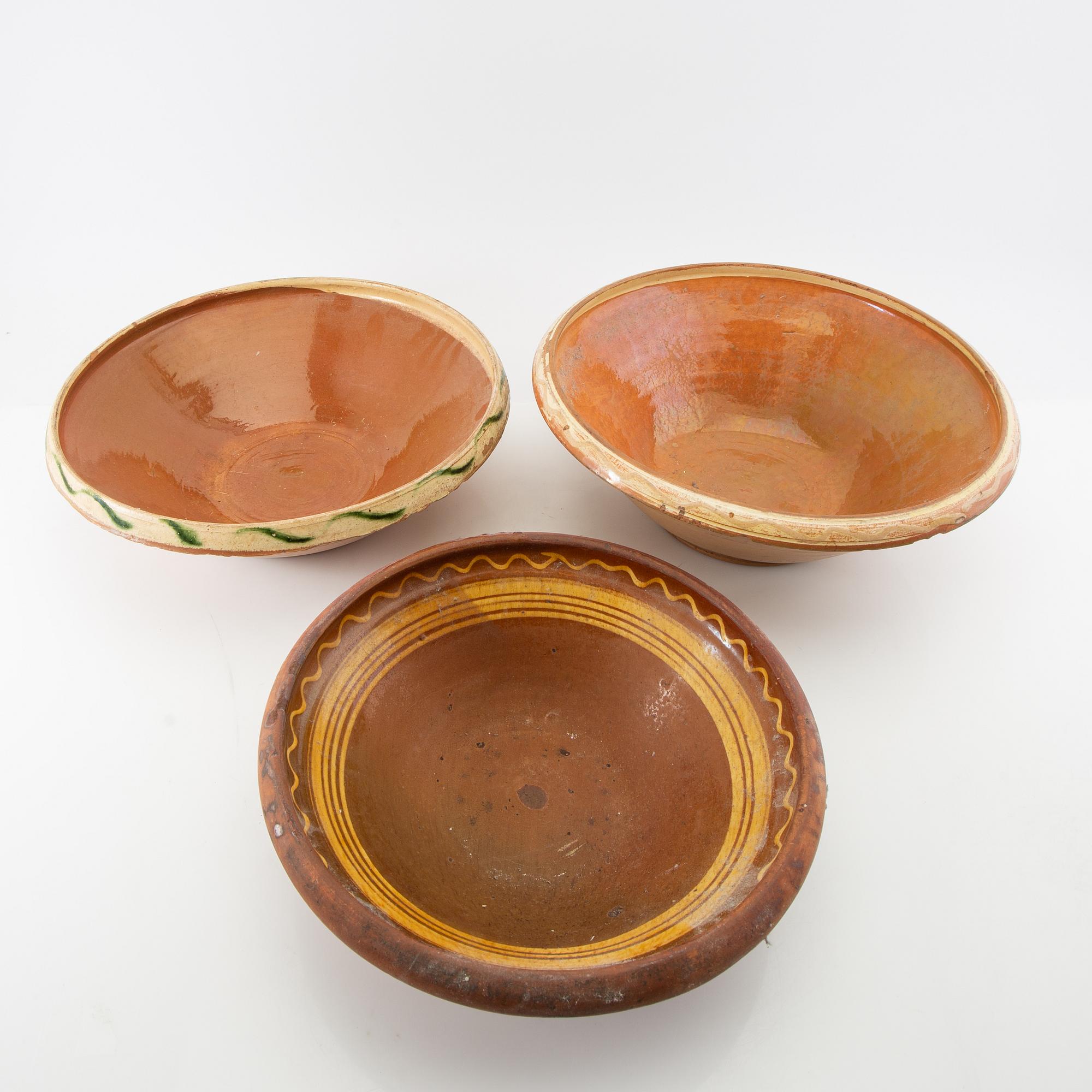 Bowls 3 pcs Skåne 20th century glazed earthenware.