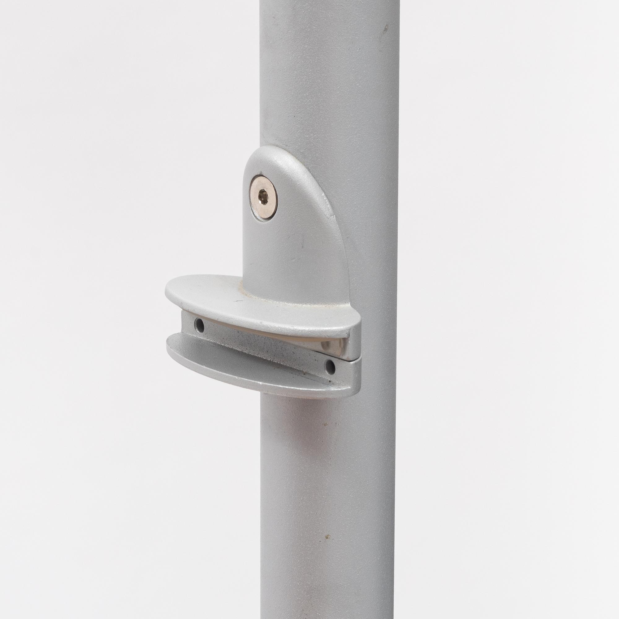 An "Ubiqua"  Porada shelf system. Design T. Colzani. 2000's.