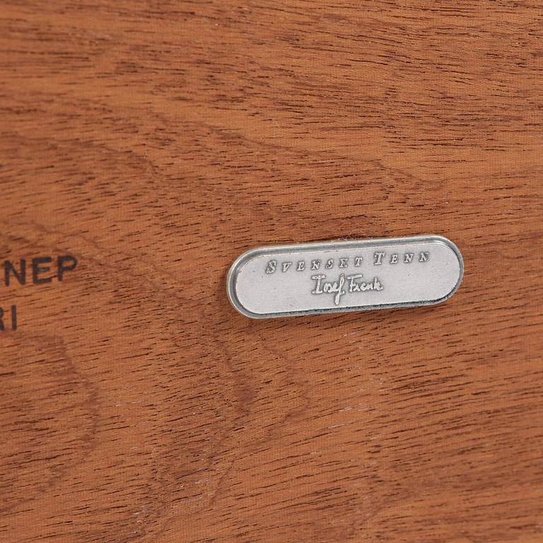 Josef Frank, a display cabinet model 649, Firma Svenskt Tenn, 2016.