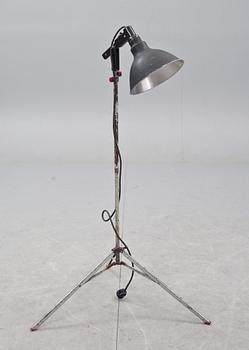 GOLVLAMPA, industri, 1900-tal.