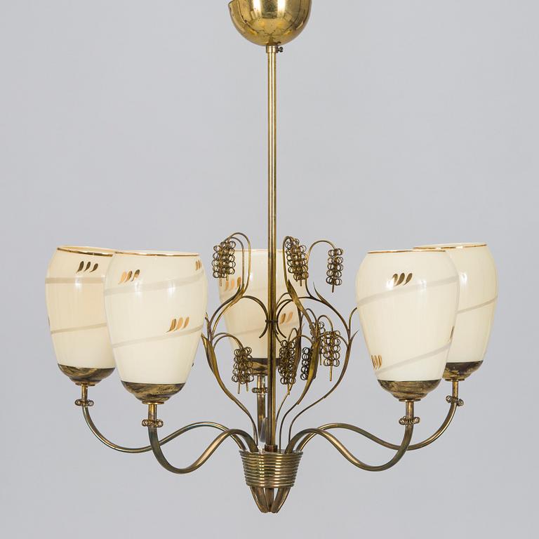 Paavo Tynell, kattovalaisin, malli 9015, Taito 1900-luvun puoliväli.