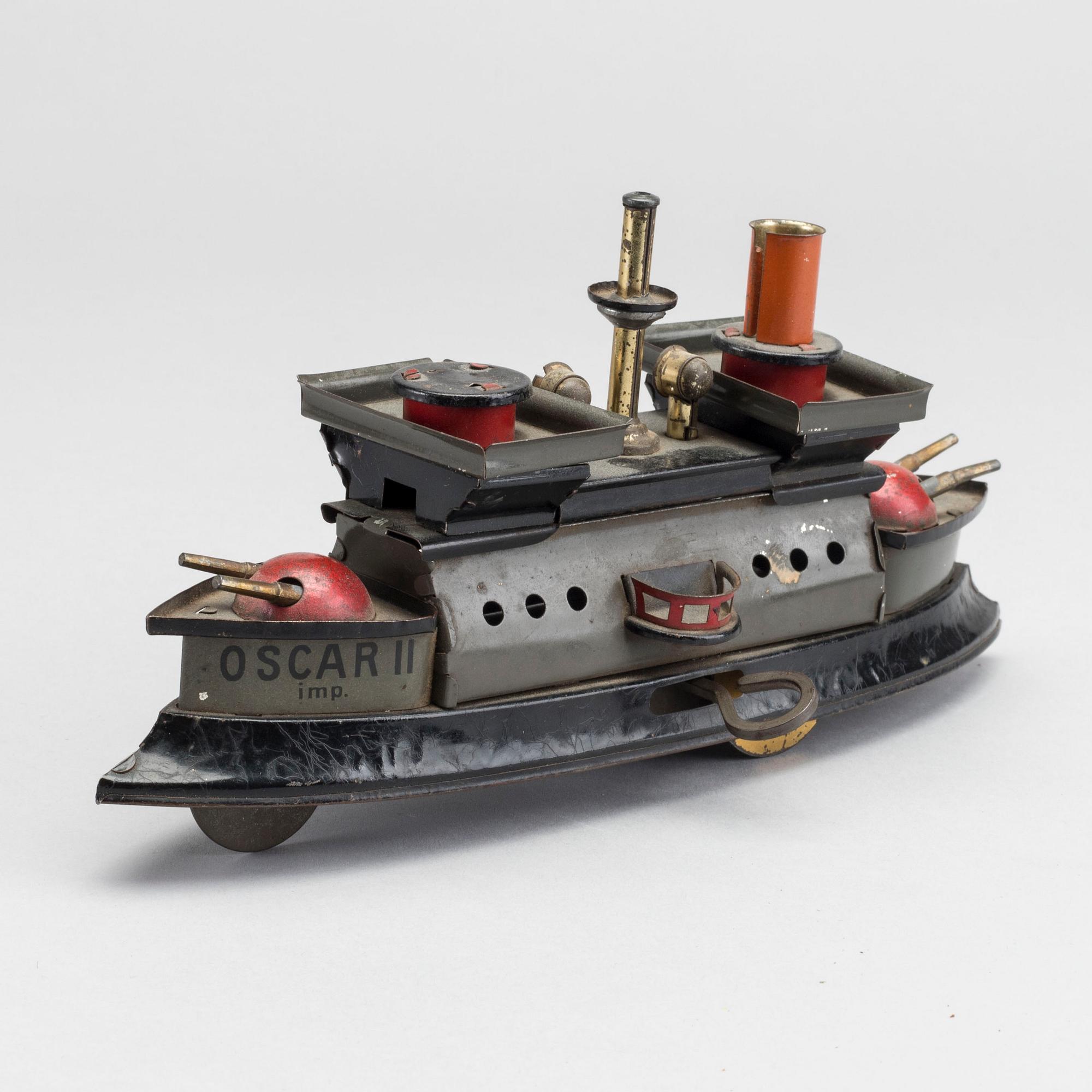 A TIN TOY BATTLE SHIP MAYBE HESS, Nürnberg, Germany, early 20th century.