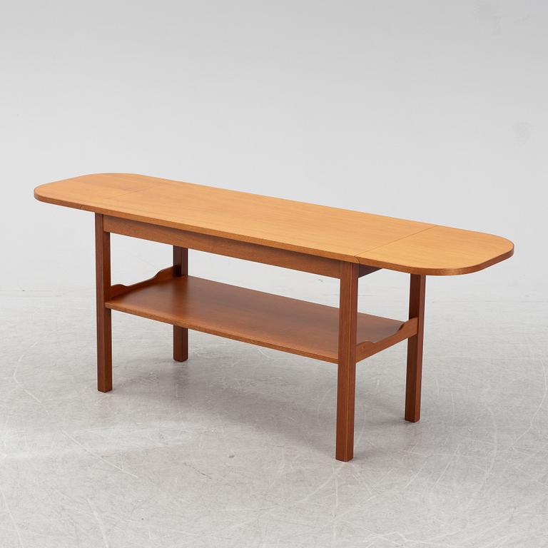 A model 1059 mahogany side table by Josef Frank for Firma Svenskt Tenn.