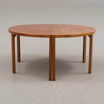 A 1995 three piece table from Gärsnäs.