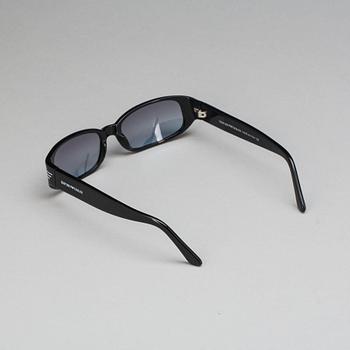 SOLGLASÖGON, Emporio Armani.