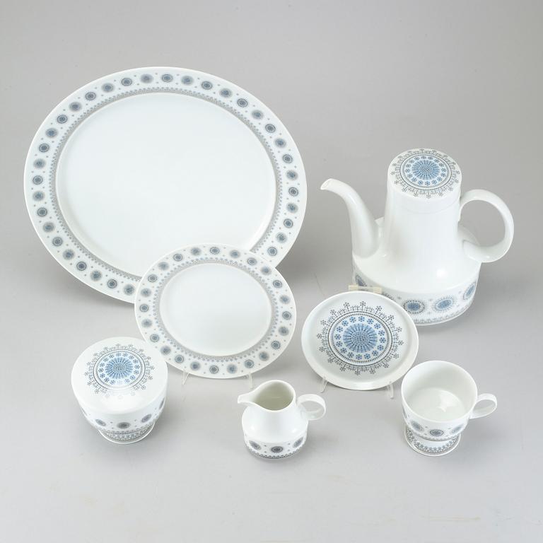 28 pieces of porcelain tableware by Tapio Wirkkala, model "Composition/Jääkukka" for Rosenthal, 20th century.