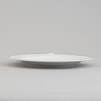 a set of 6 porcelain plates, 'Médaillon Méandre d'Or', Ikarus, by Versace for Rosenthal.