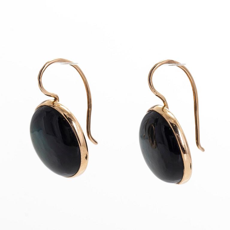 Elis Kauppi, a pair of 14K gold earrings with spectrolite. Kupittaan Kulta, Turku.