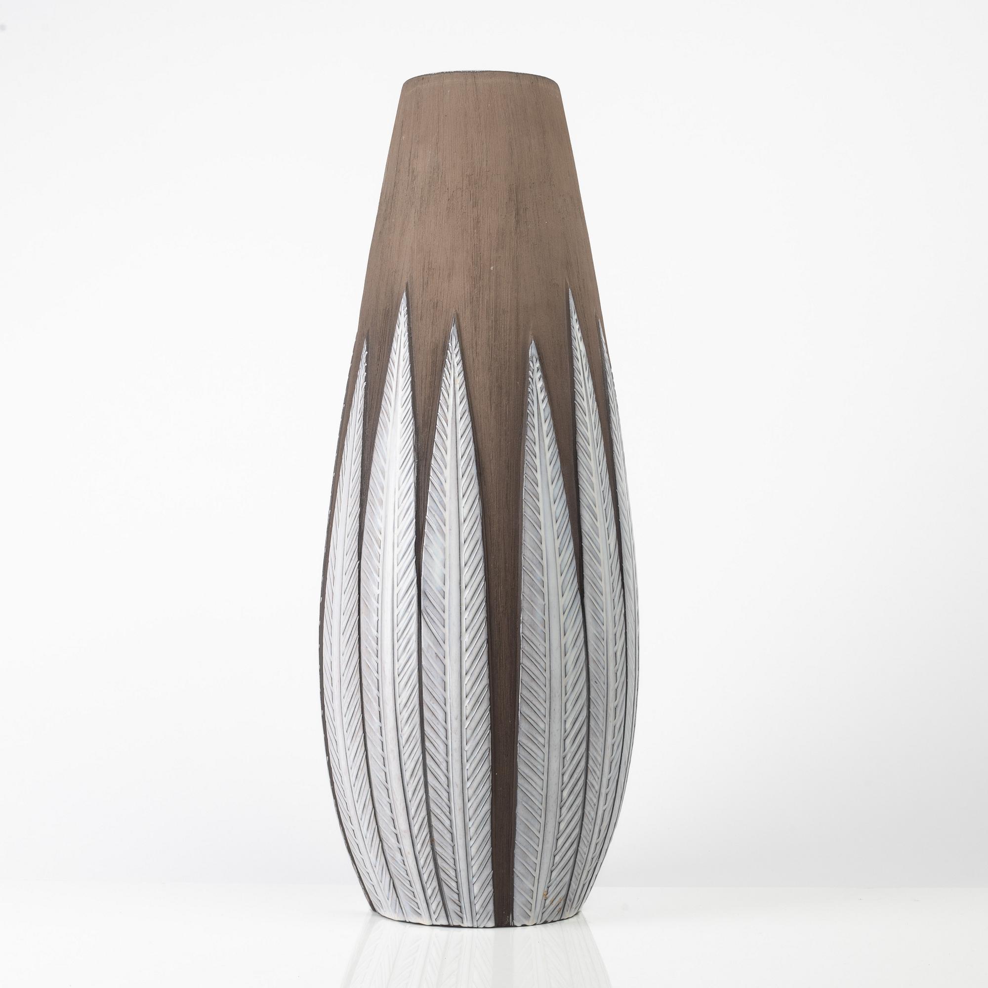 Anna-Lisa Thomson, golvvas, lergods, "Paprika", Upsala-Ekeby.