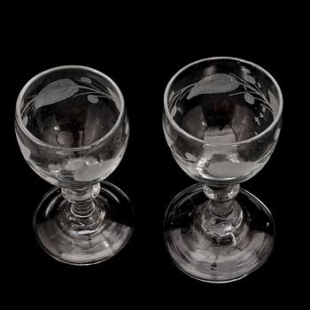 GLAS, 2 st, 1800-talets första hälft.