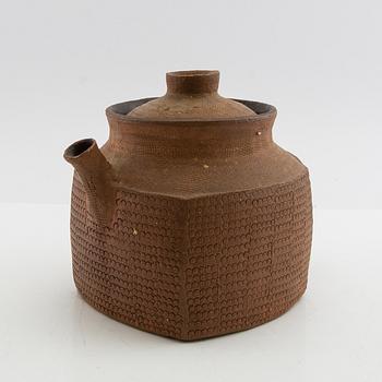 Signe Persson-Melin, teapot, stoneware.