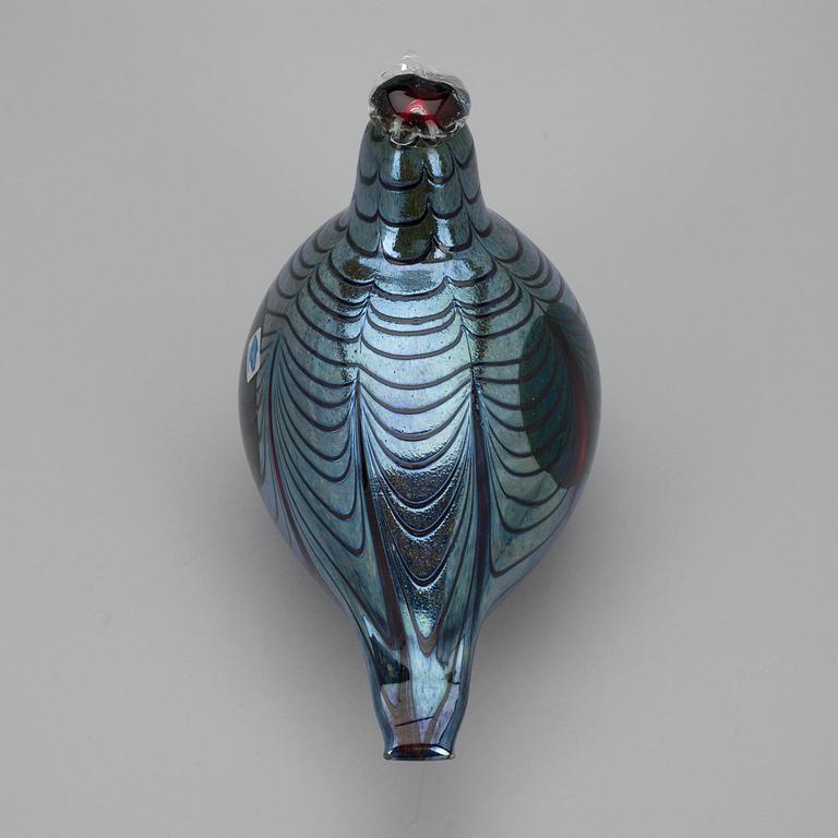 FÅGEL, lasia, sign. O. Toikka, Nuutajärvi. 1900-talets senare hälft.