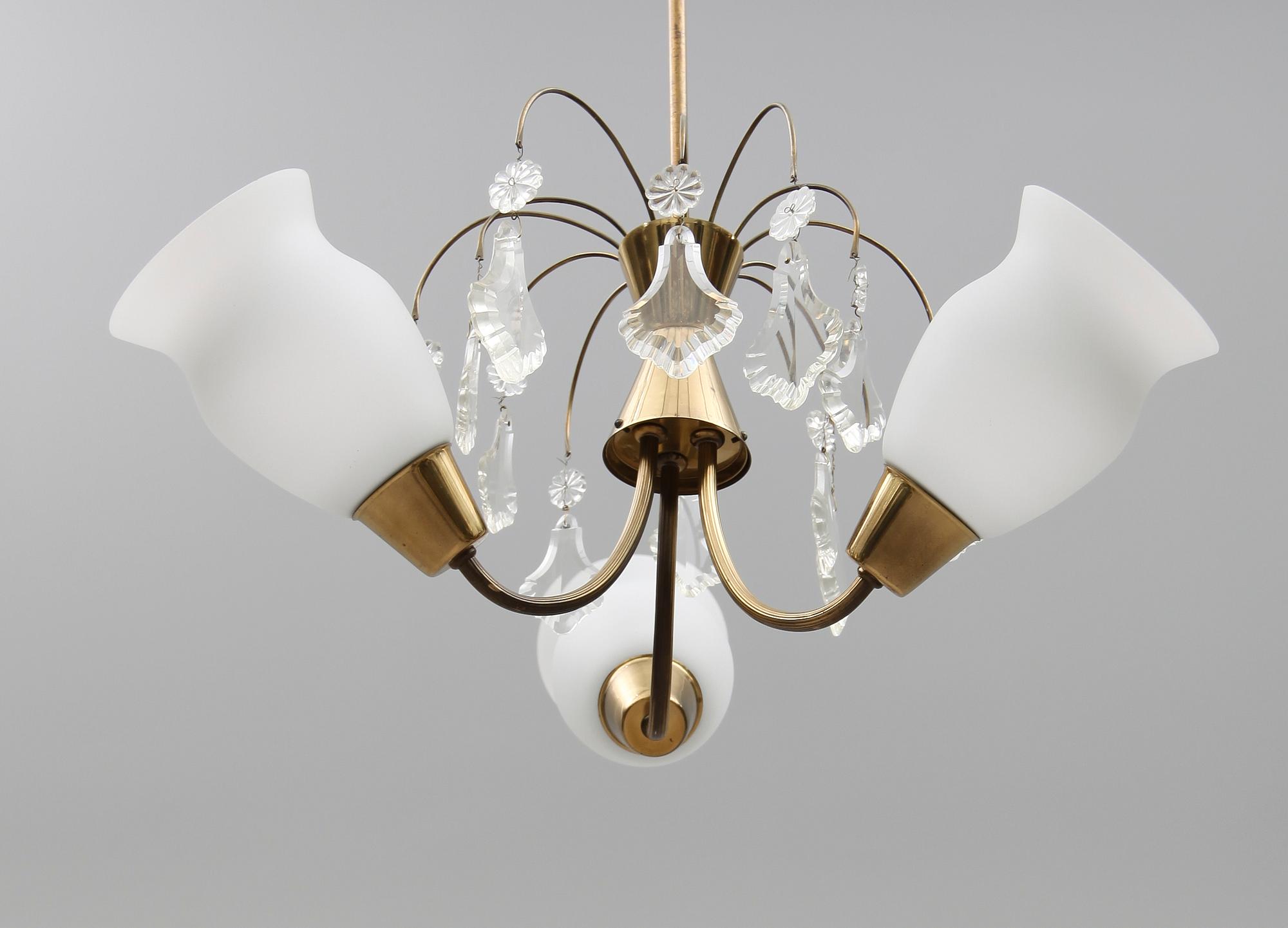 TAKLAMPA, Idman, 1900-talets mitt, höjd 67 cm.