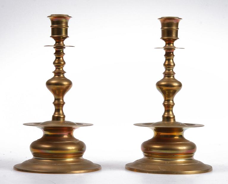 LJUSSTAKAR, ett par, Gusum, 1900-tal.