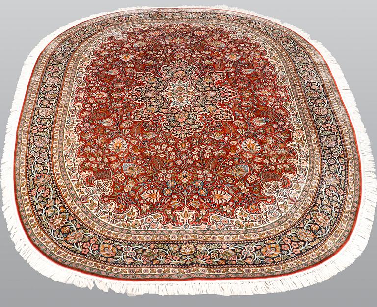 Matta, Silke Kashmir, ca 280 x 184 cm.