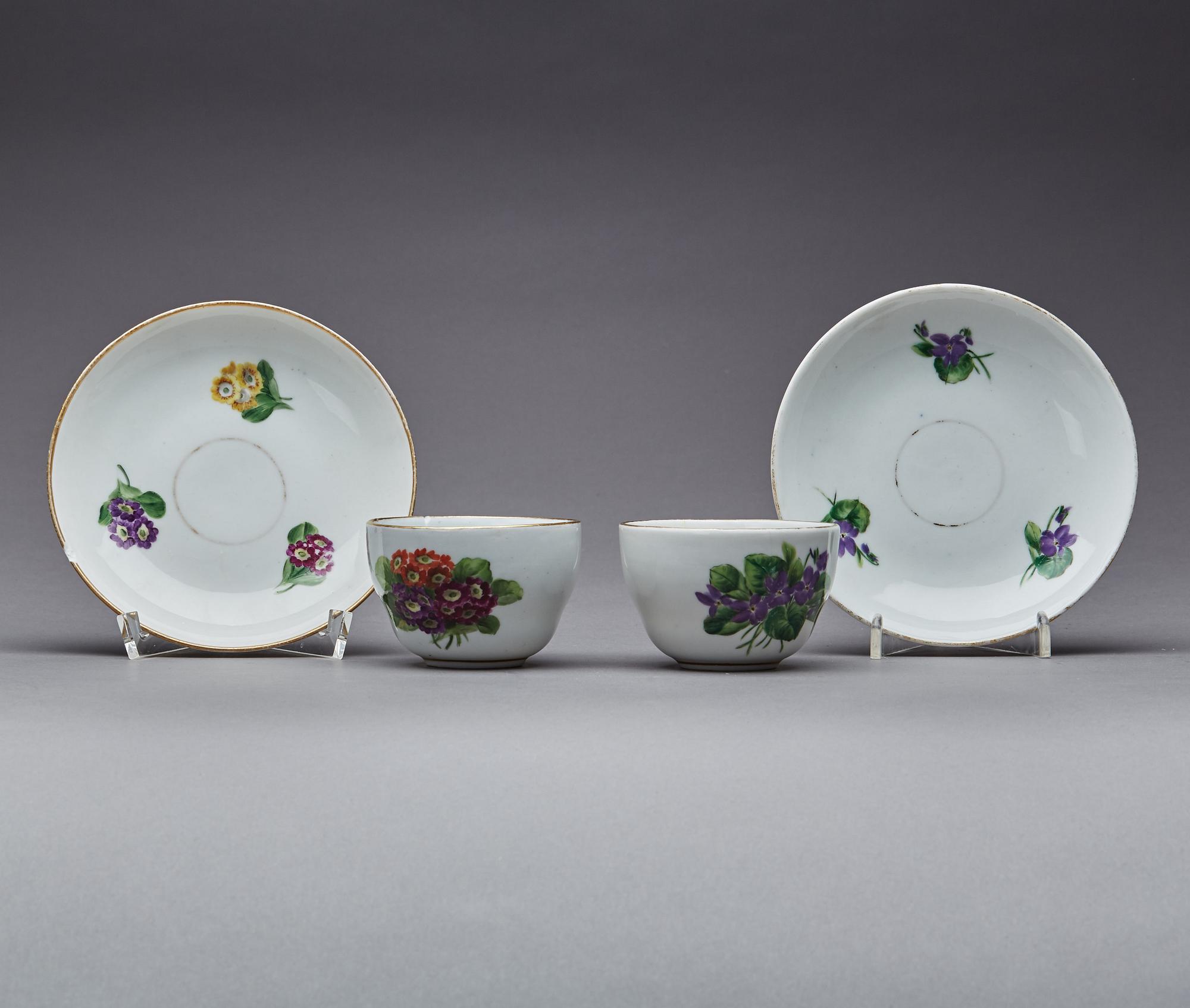 KOPPAR med FAT, 2 st, porslin, Royal Copenhagen, 1700-tal.