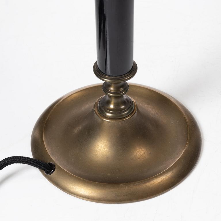 Melchior Wernstedt, a table lamp model "25760", Nordiska Kompaniet, 1920s.