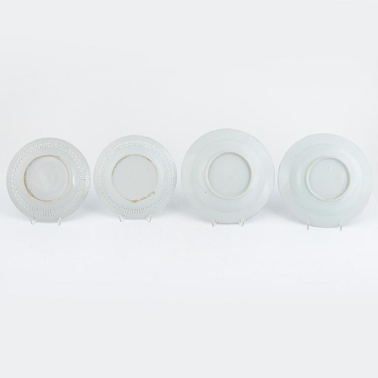 A set of seven Chinese export procelain plates, Qing dynasty, Qianlong (1736-95).