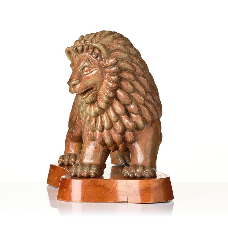 Gunnar Nylund, a unique sculpture of a lion, Rörstrand 1950s.