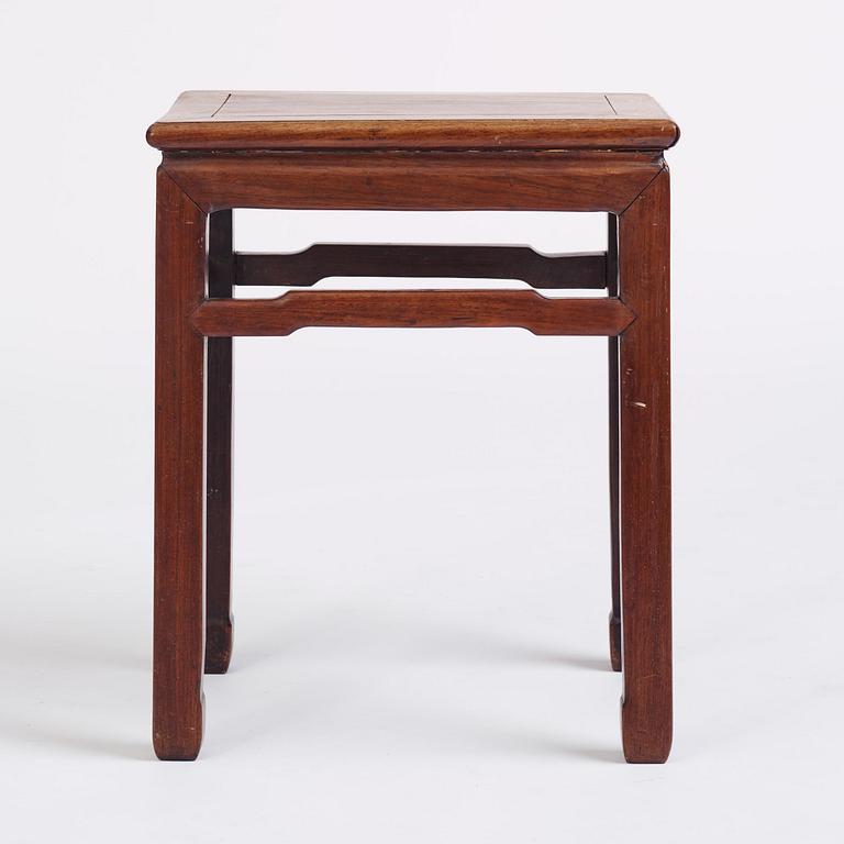 A small huali table/stool 'Fangdeng', Qing dynasty.