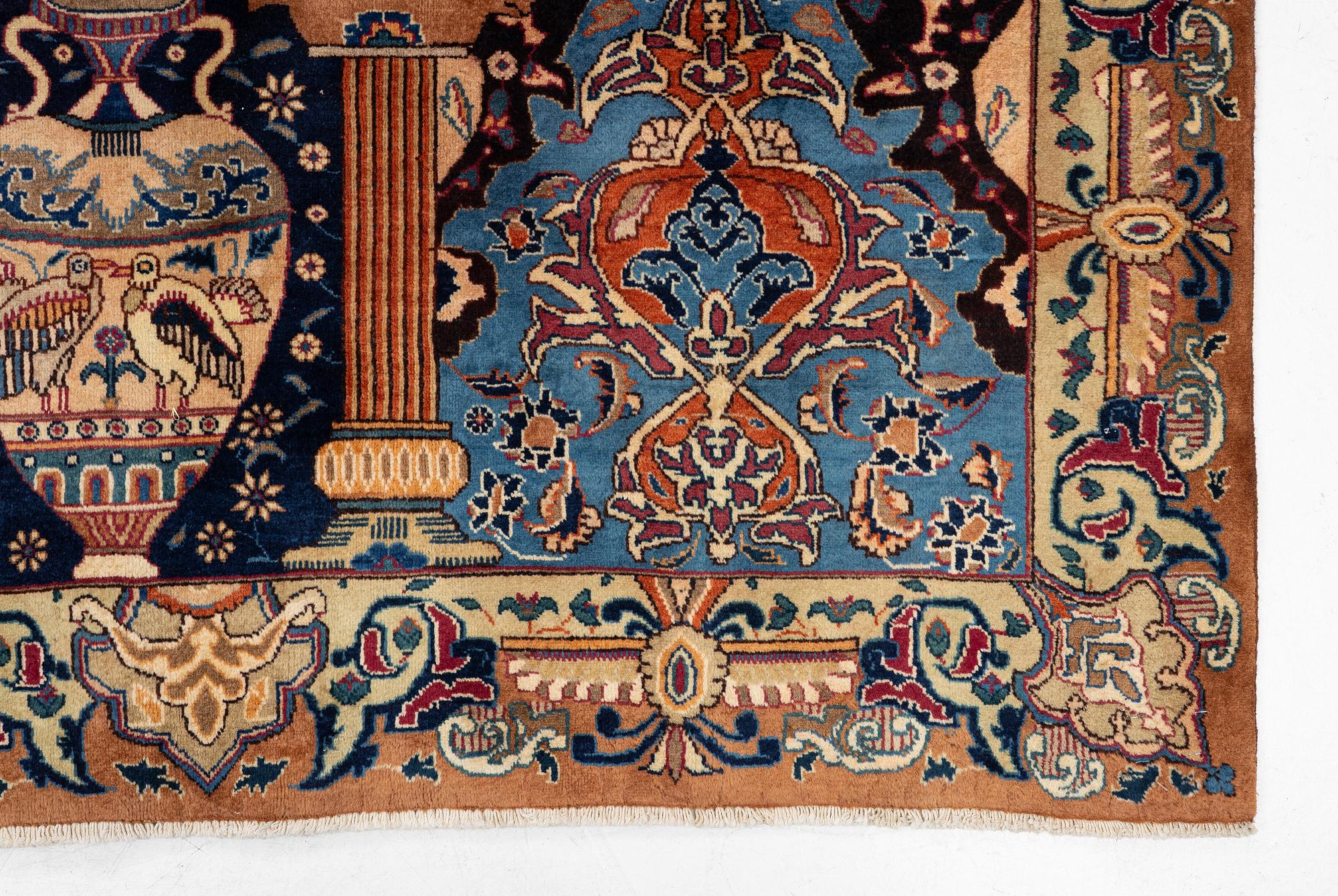 Matta, Kashmar, ca 380 x 298 cm.