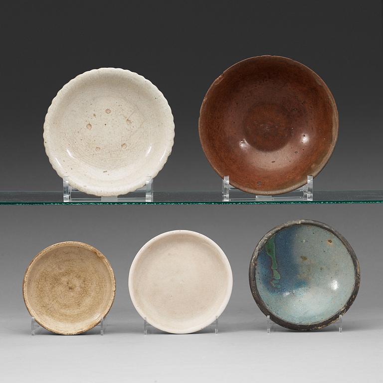 A group of five different bowls and dishes, Song/Yuan dynasty.