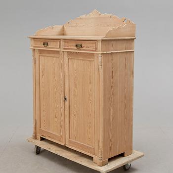 SKÄNK. Nyrenässans, 1800-talets slut.