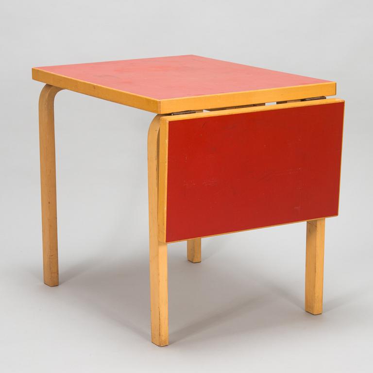 Alvar Aalto, a 1960s 'DL82' table for O.Y. Huonekalu- ja Rakennustyötehdas.