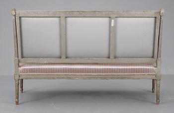 SALONGSGRUPP, 5 delar, Louis XVI-stil. 1800-talets senare hälft.