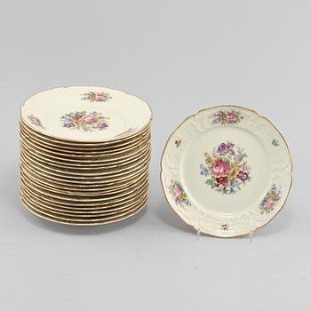 ASSIETTER, 23 st, porslin, "Sanssouci", Rosenthal, 1900-talets andra hälft.