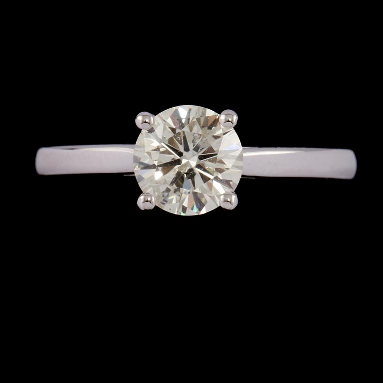 RING, 18k vitguld med brilantslipad diamant, 1.00 ct. Vikt 3 g.