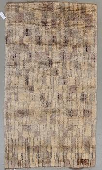 MATTA, Rya. Signerad Arel. Ca 200x112 cm.