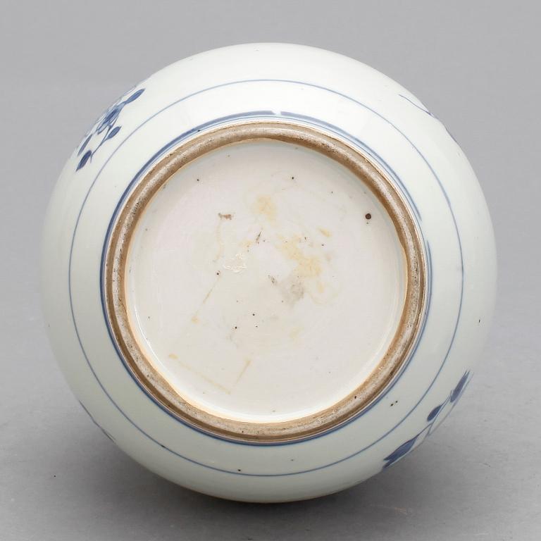 VAS, porslin, Kina, Qing dynastin, Qianlong (1735-96).