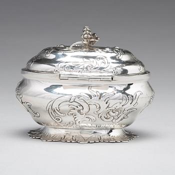 A German 18th century silver sugar casket, probably of Johann Kownatzky, Tilsit 1772.