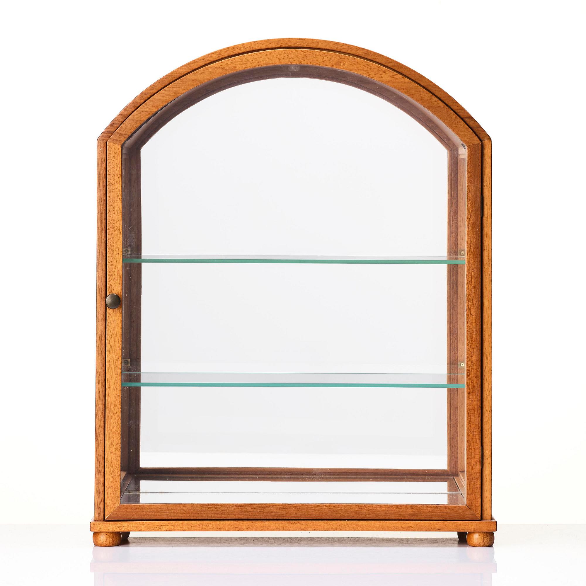 Josef Frank, a display cabinet model B 2070, Firma Svenskt Tenn, pre 1985.